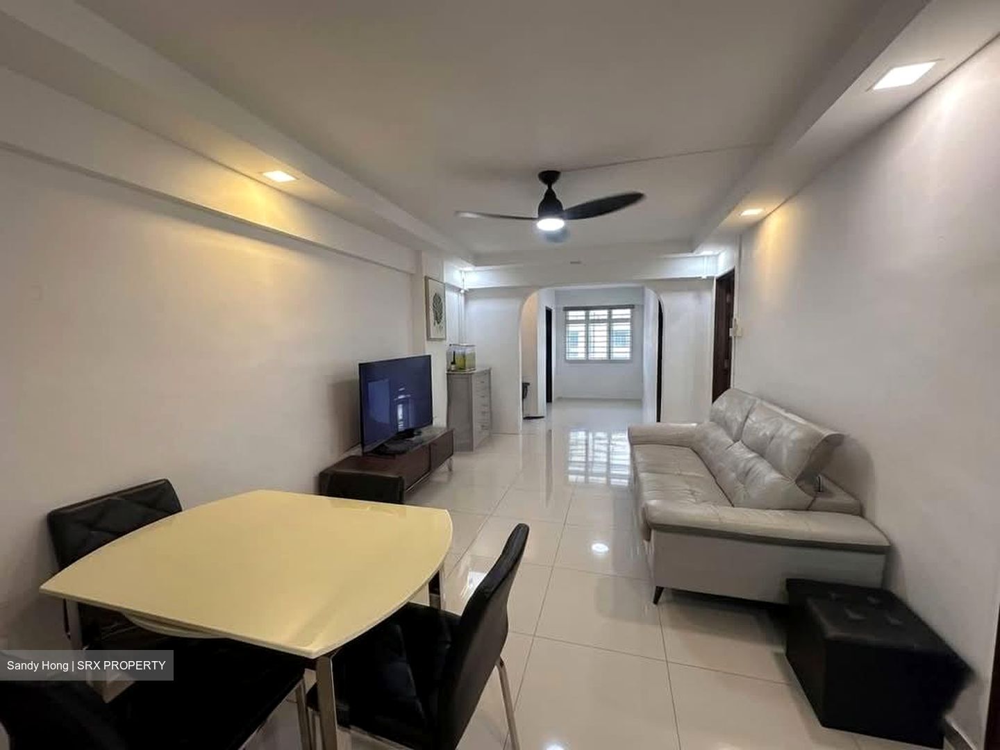 Blk 241 Jurong East Street 24 (Jurong East), HDB 3 Rooms #572955651